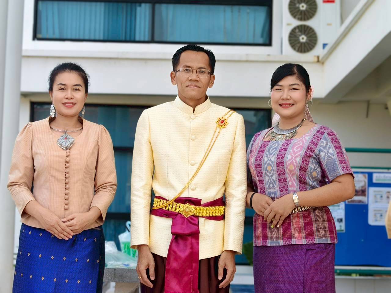 title -  ส.ป.ก.บึงกาฬ ร่วมรณรงค์การแต่งกายตามอัตลักษณ์ไทยสู่สากล ภายต้แนวคิด 